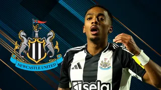 'You have to be certain': Rob Green keeps his GK-Union card active on Match of the Day - claims Joe Willock's goal didn't cross line