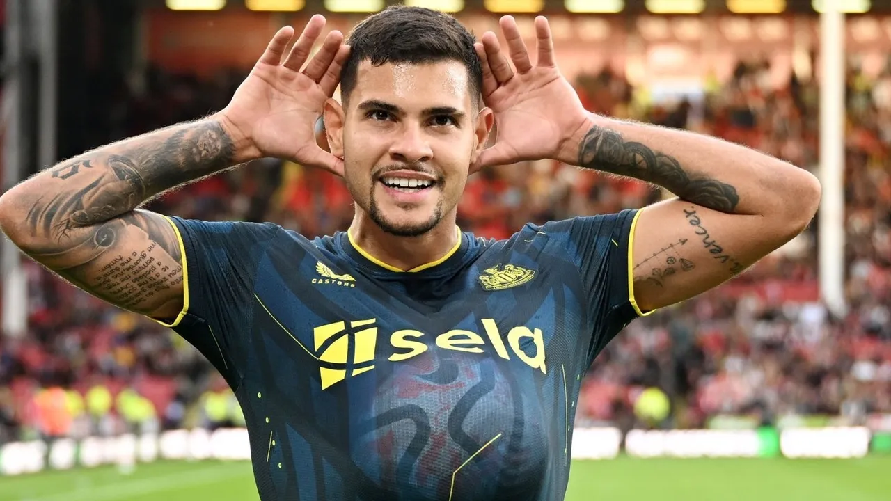 Claims that £40m Newcastle star has secret clause in his new contract have now been rubbished