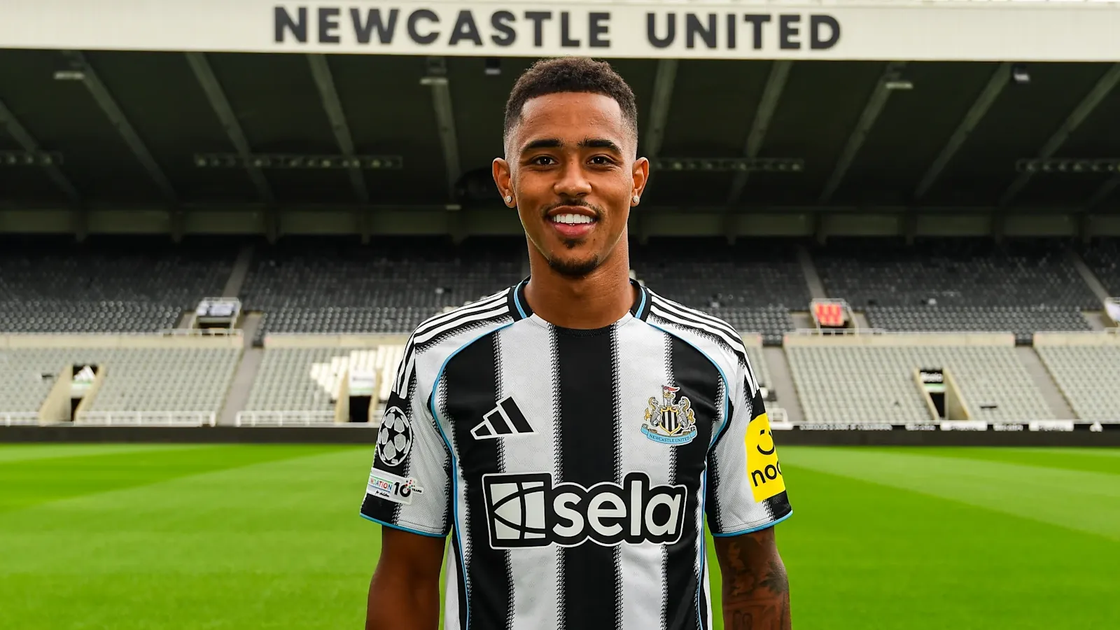 Jacob Ramsey signs for Newcastle United