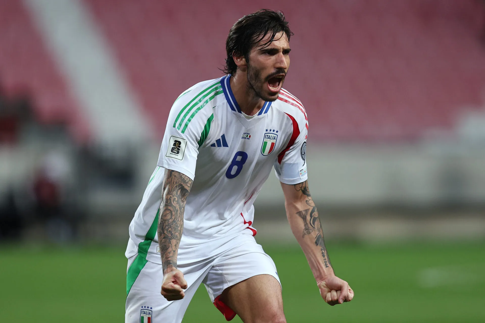 Getty Images 2234379821 scaled