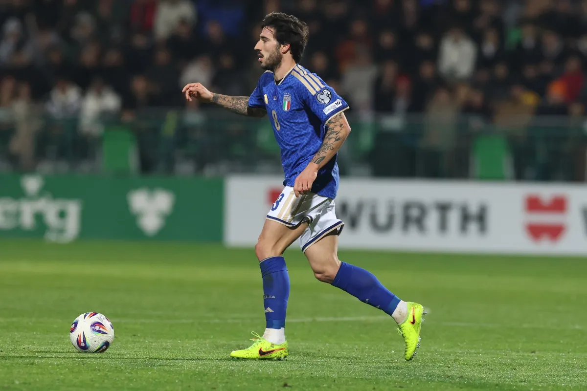 Sandro Tonali side Moldova Italy 1