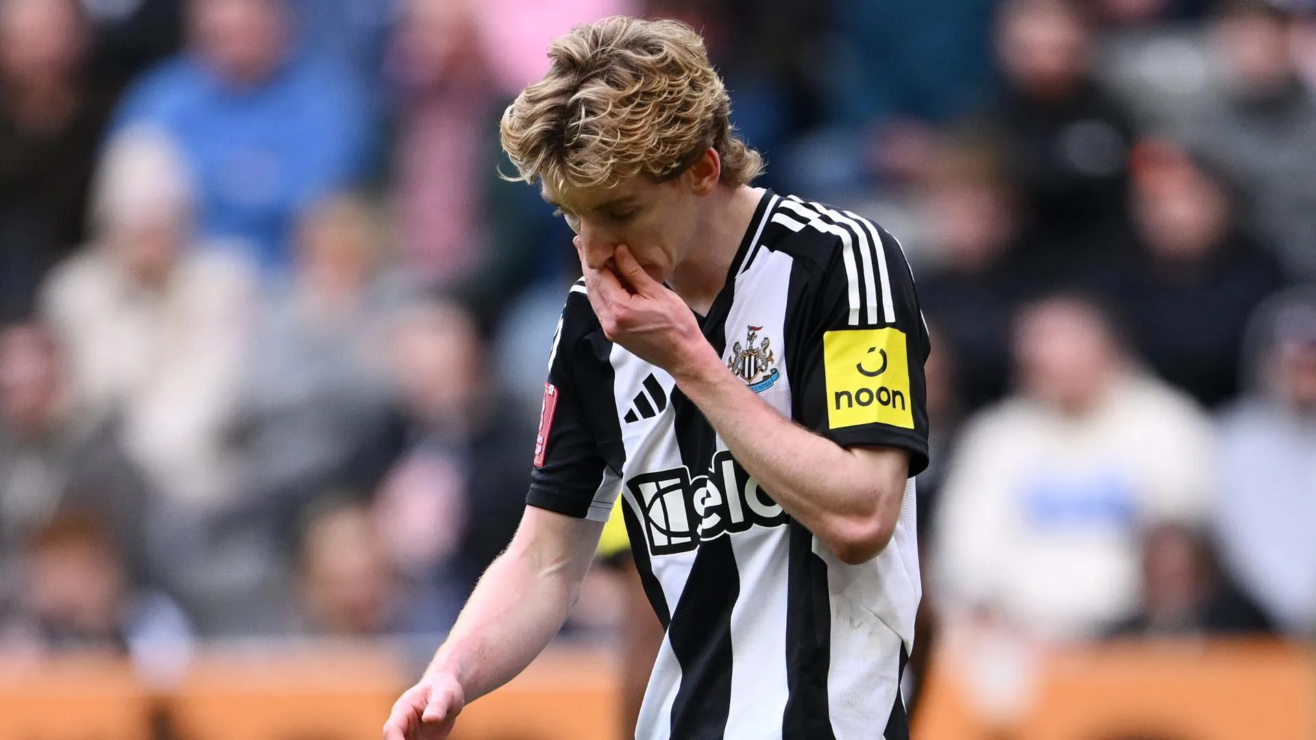 Dm 250302 COM SOC One Play Anthony Gordon sent off for Newcastle vs Brighton US and AUS Only 20250302