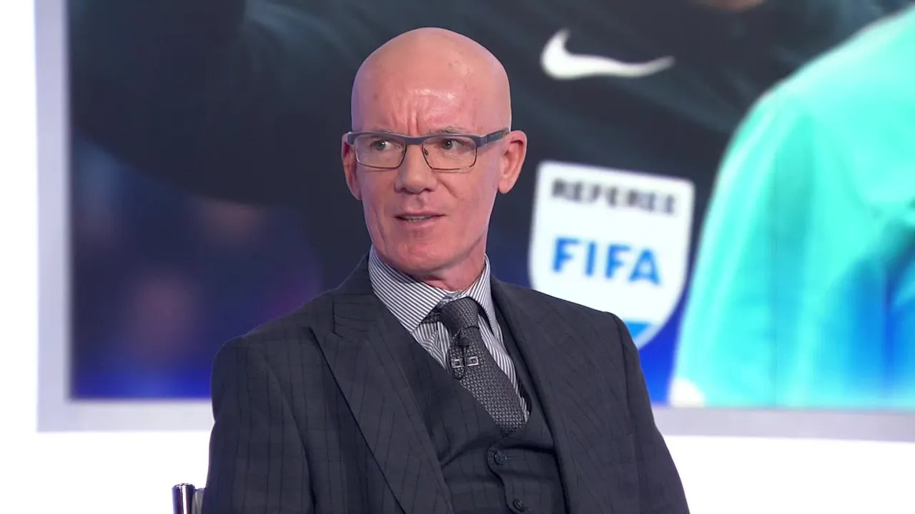 'It didn't leap out': Former PL ref gives a non-answer when asked if Romero should have seen red