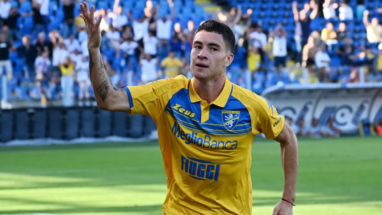 'I will stay': £21m winger linked with a January move to Newcastle now looks likely to stay put