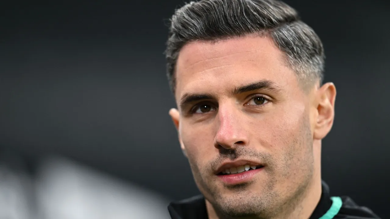 Fab news as defender signs one-year contract extension at Newcastle United