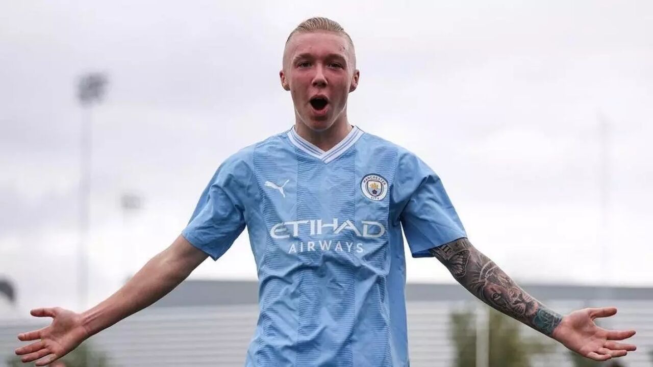 Newcastle United announce the signing of Alfie Harrison from Manchester City