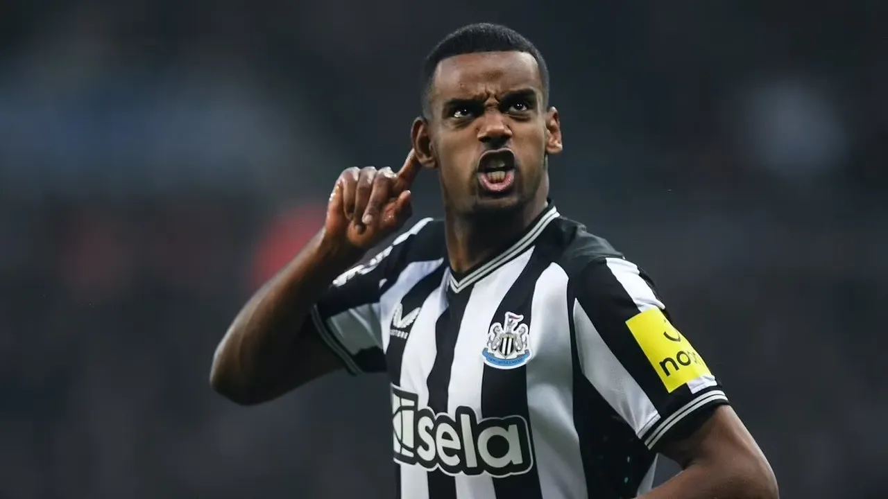 Newcastle 1-1 Everton: Jordan Pickford and Paul Dummett conspire to deny Magpies three points