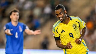 Alexander Isak faces questions over classy gesture in Sweden's 3-1 win over Azerbaijan